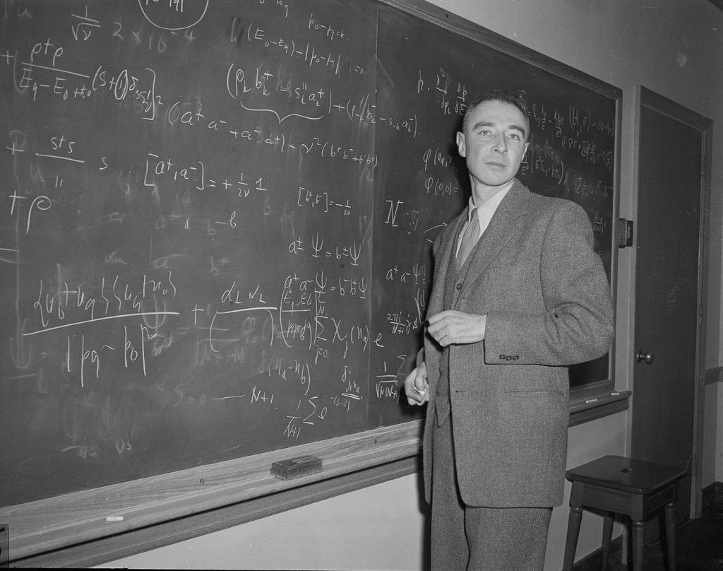 Robert Oppenheimer, physique théorique et arme atomique